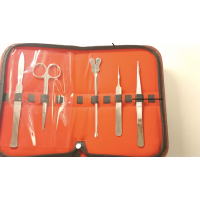 Trousse à dissection